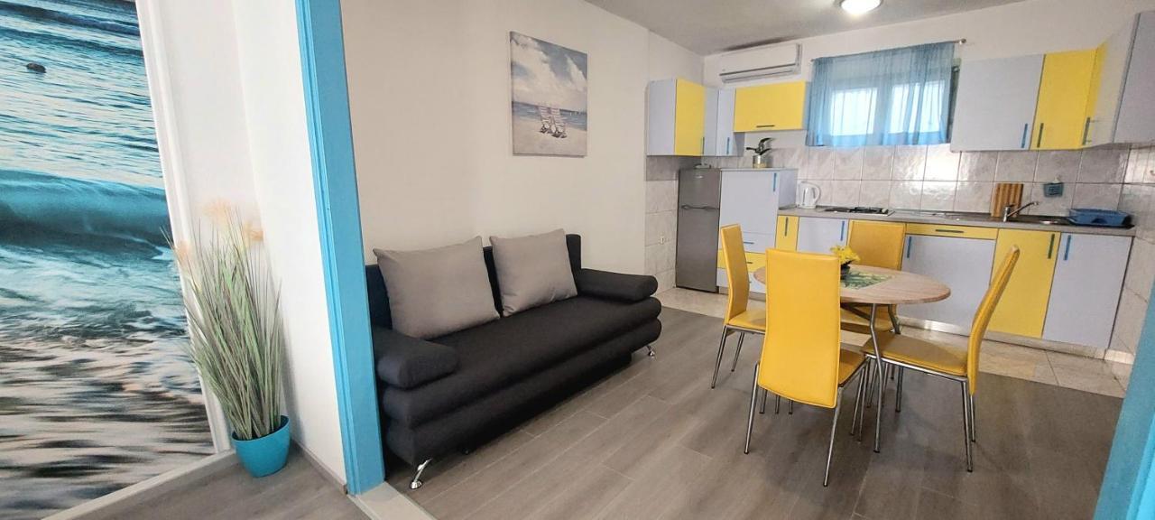 Luna Apartments Baška Voda Extérieur photo